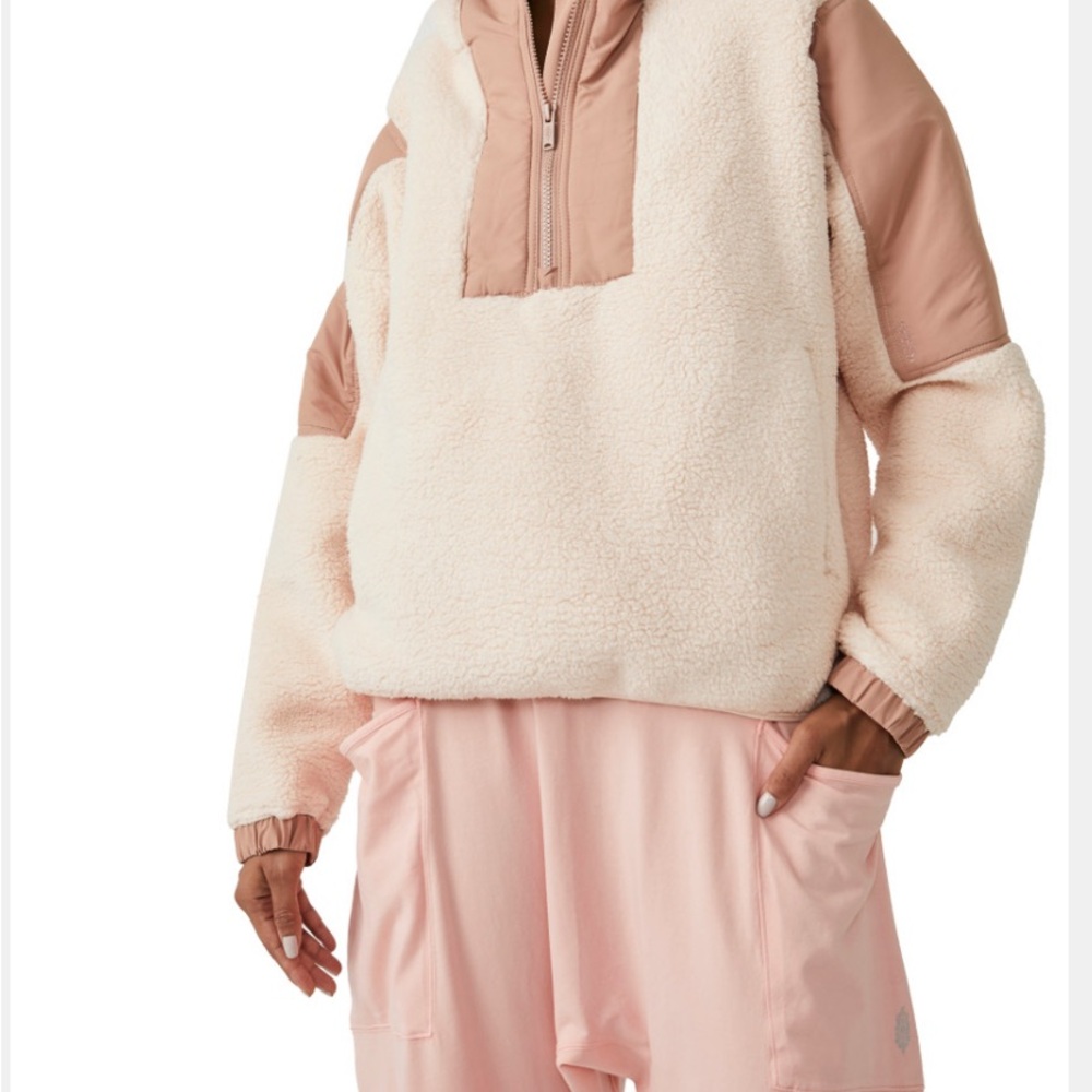 NWOT FP Movement by Free People Lead the Pack Fleece